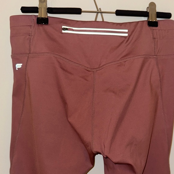 Fabletics Mid Rise Ultracool Reflective 7/8 Legging - Picture 8 of 11